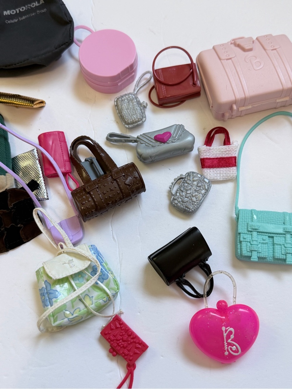 Barbie Doll Handbag Lot - Pastel Pink, Mint, Gold, Brown, Black - Picture 3 of 5
